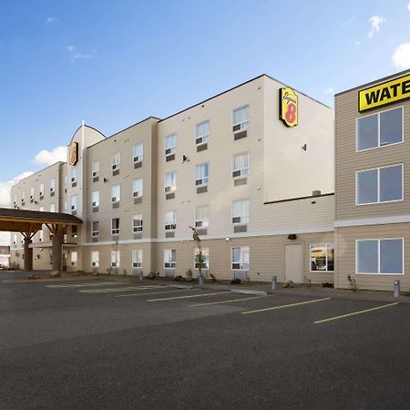 Super 8 By Wyndham Lloydminster Hotel Exterior photo