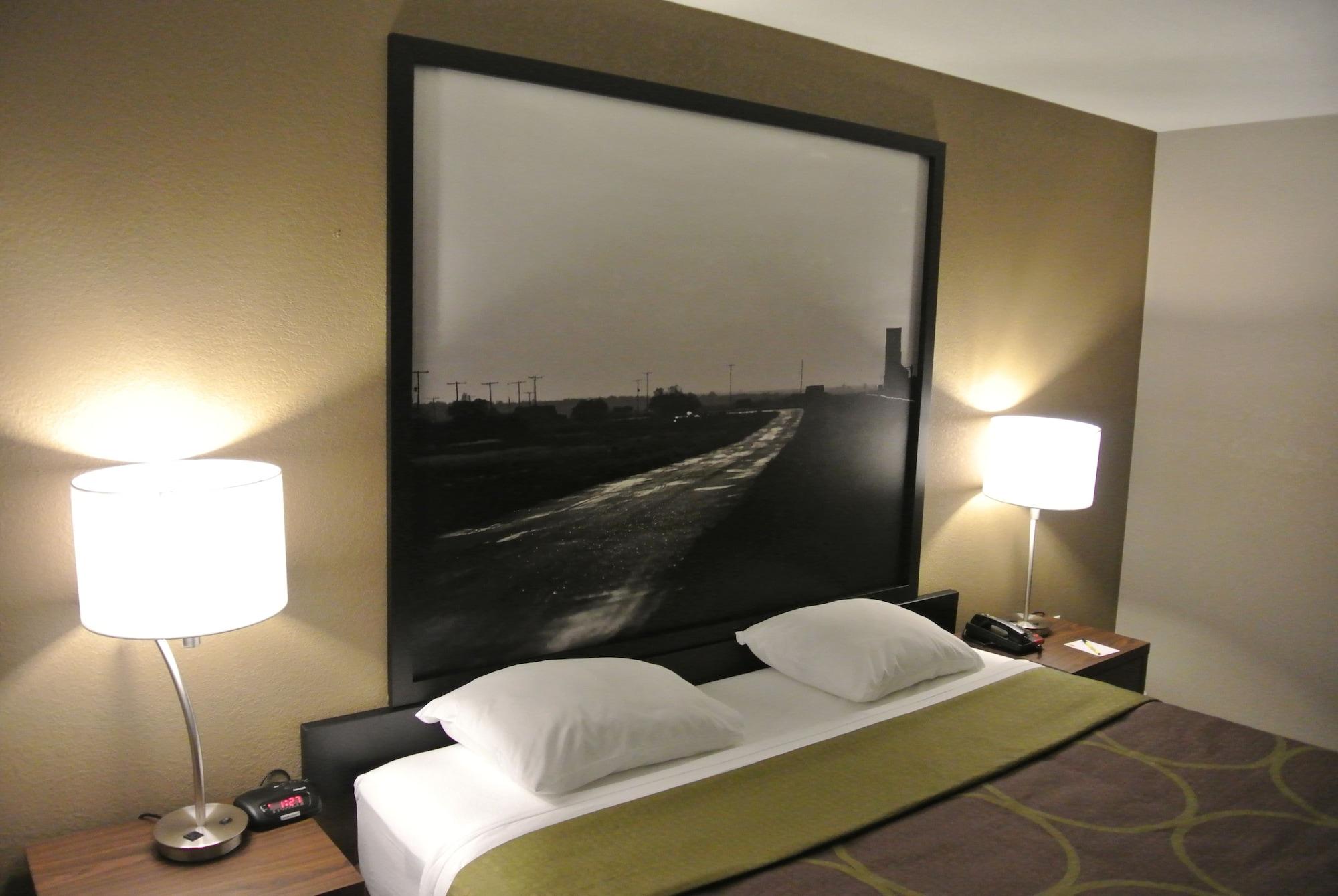 Super 8 By Wyndham Lloydminster Hotel Exterior photo